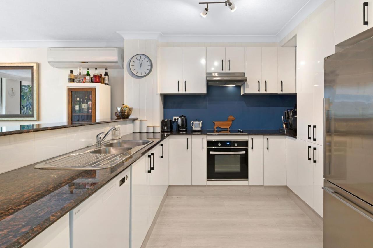 Genesis Apartments By Gold Coast Premium Exterior photo