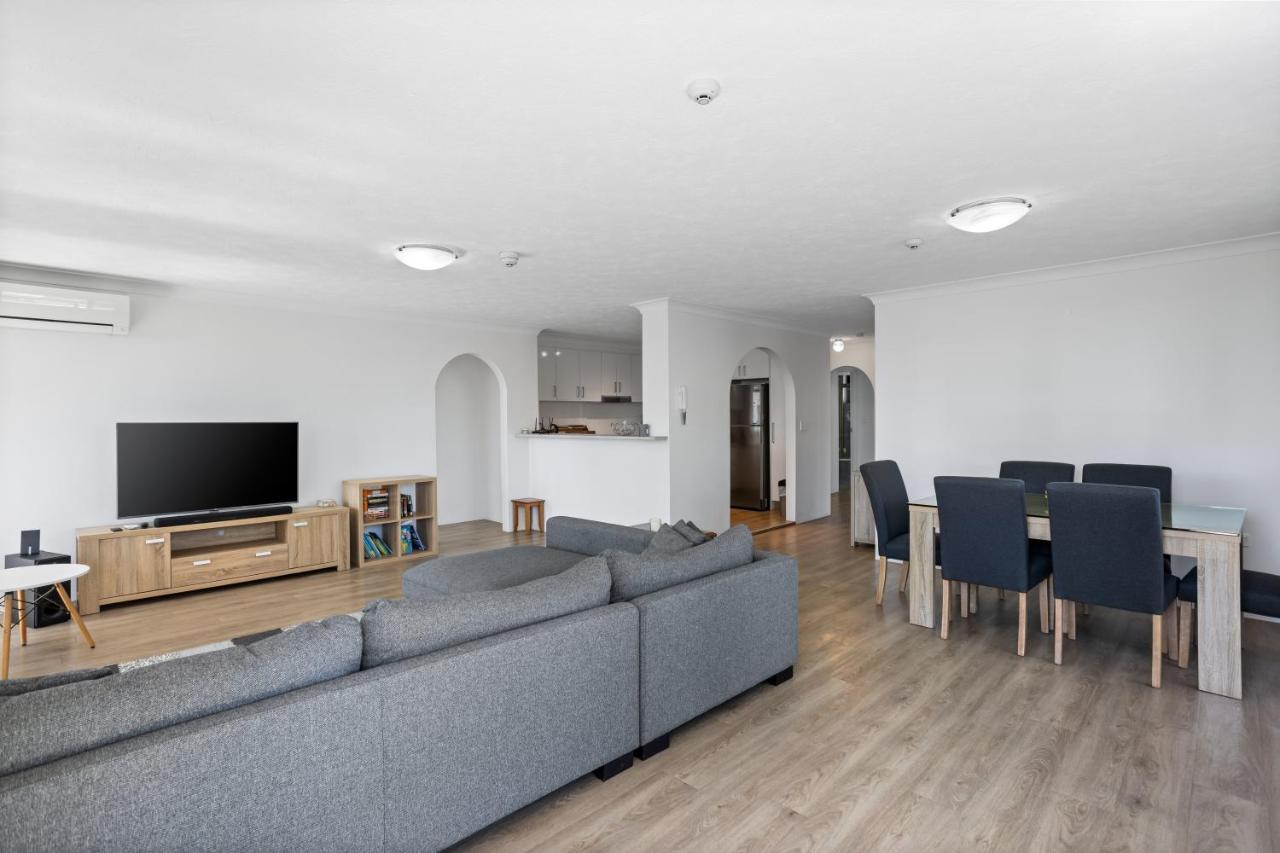 Genesis Apartments By Gold Coast Premium Exterior photo
